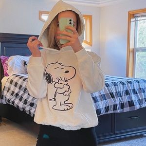 ~ White Snoopy character hoodie S ~